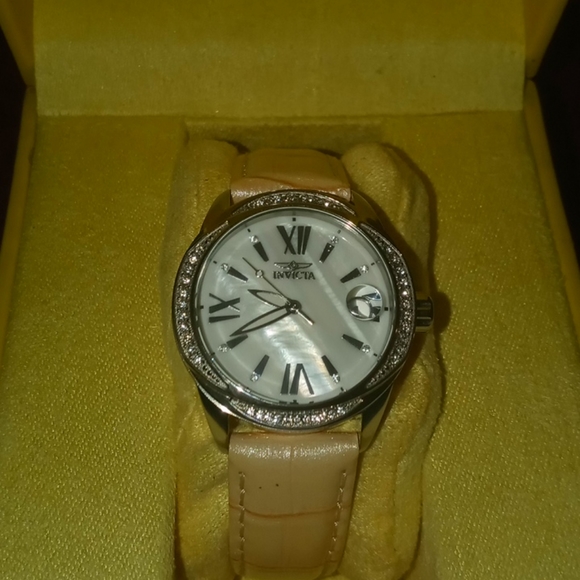 Invicta Wildflower Quartz Mother of Pearl Watch main image 9